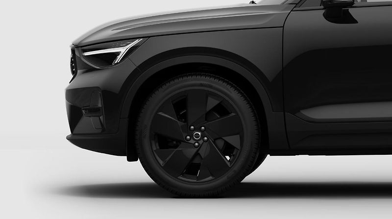 Volvo XC40 (2026) B3 BLACK EDITION PLUS AUT - fotka 17 z 17