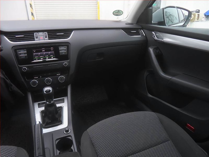 Kia Soul (2011) 1.6 CVVT, Park. senzory - fotka 8 z 15