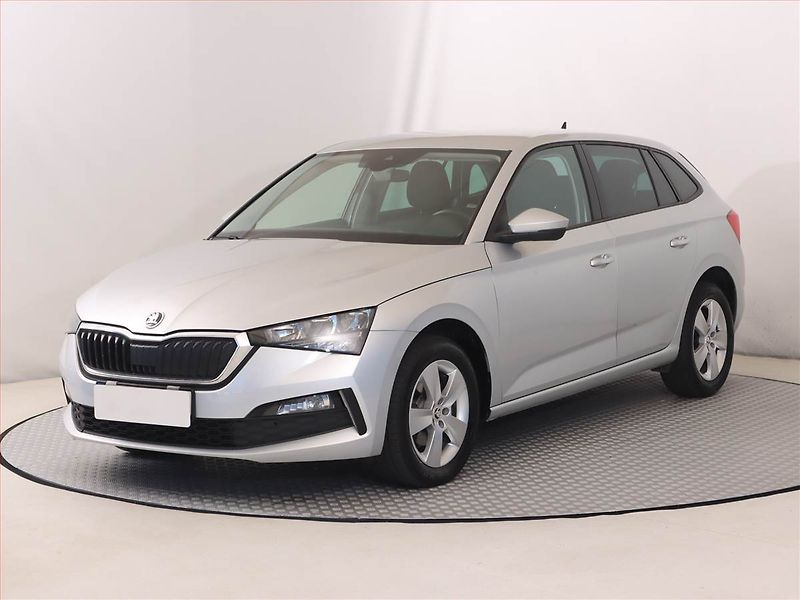 Škoda Scala (2021) Ambition 1.0 TSI, Automat - fotka 2 z 21