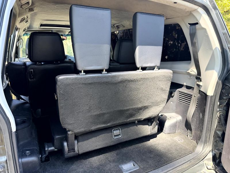 Mitsubishi Pajero 3.2 D-ID 147 kW - fotka 17 z 20