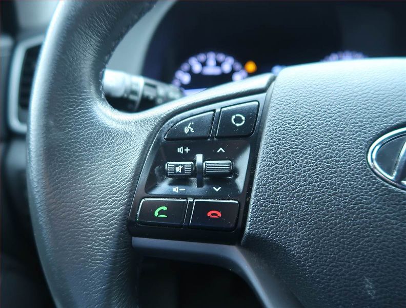 Hyundai Tucson (2015) 1.6 GDI, Serv.kniha, Tempomat - fotka 16 z 17
