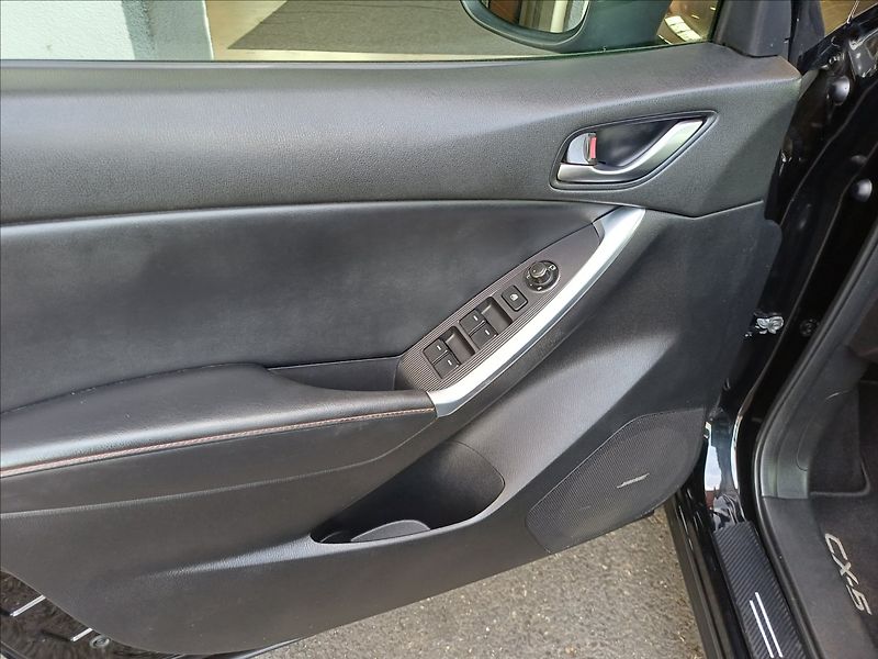 Mazda CX-5 2,2 AWD,129kW,AT,plná výbava,2 - fotka 21 z 33