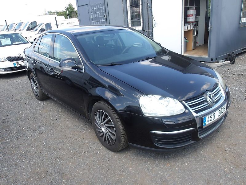 Volkswagen Jetta 1,9TDi77kW 2xkola!Po rozvodech - fotka 4 z 21