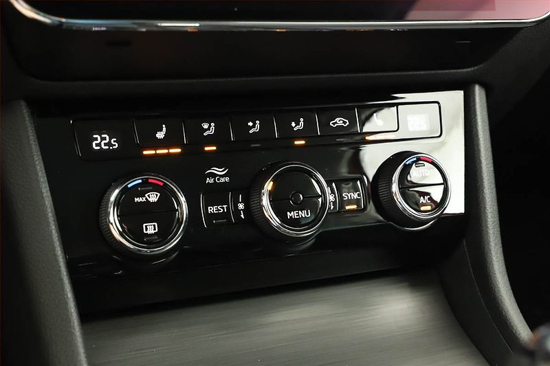 Škoda Superb (2022) Style 2.0 TDI - fotka 18 z 21