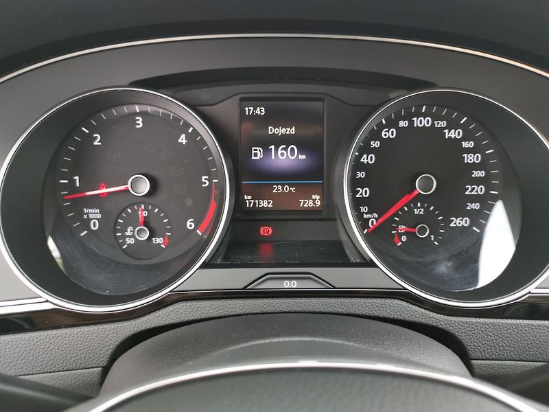 Volkswagen Passat HIGHLINE*110KW*LED*ALCANTARA* - fotka 59 z 85