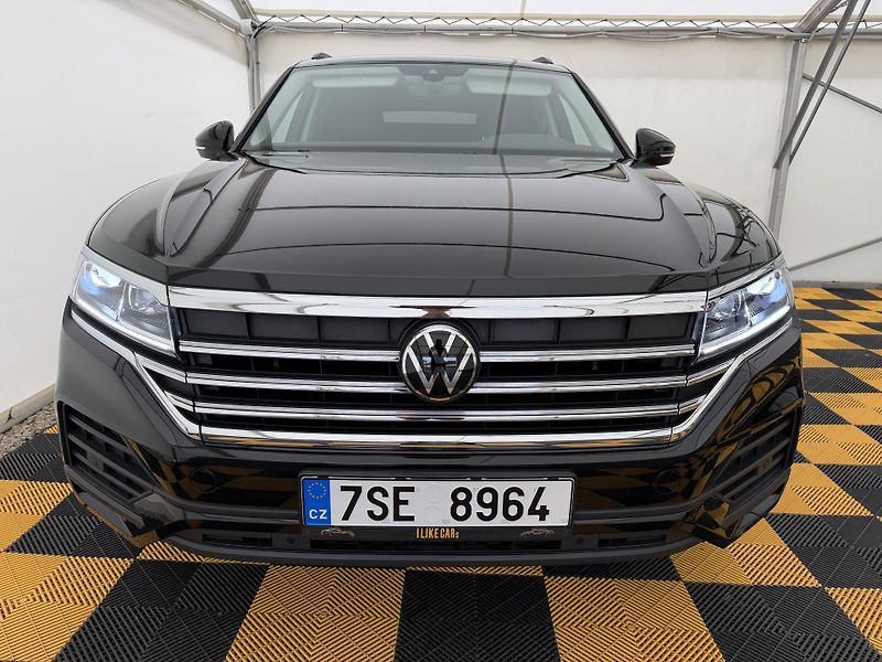 Volkswagen Touareg 3.0Tdi*1-MAJ*DPH*REZERVACE* - fotka 3 z 49
