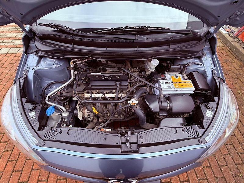 Hyundai i20 1.2, ČR, 46 tkm - fotka 17 z 19