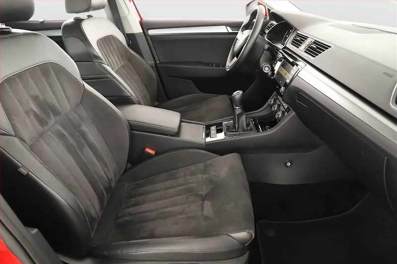 Škoda Superb (2016) 2.0 TDI 4x4, 4X4, ČR,1.maj - fotka 7 z 16