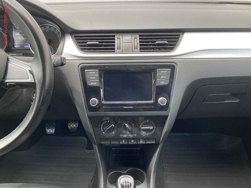 Škoda Rapid (2019) 1.0 TSi, 2.maj,ČR, Ambition - fotka 12 z 14