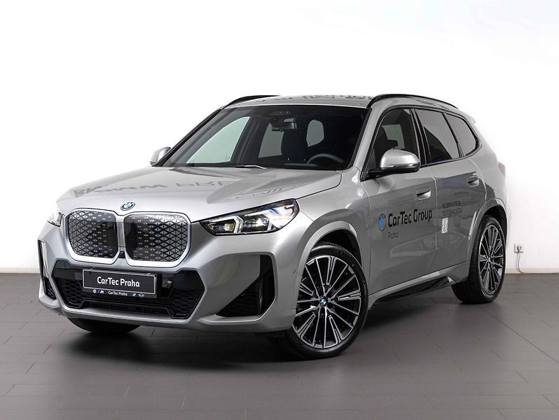 BMW iX1 eDrive20 - fotografie inzerátu