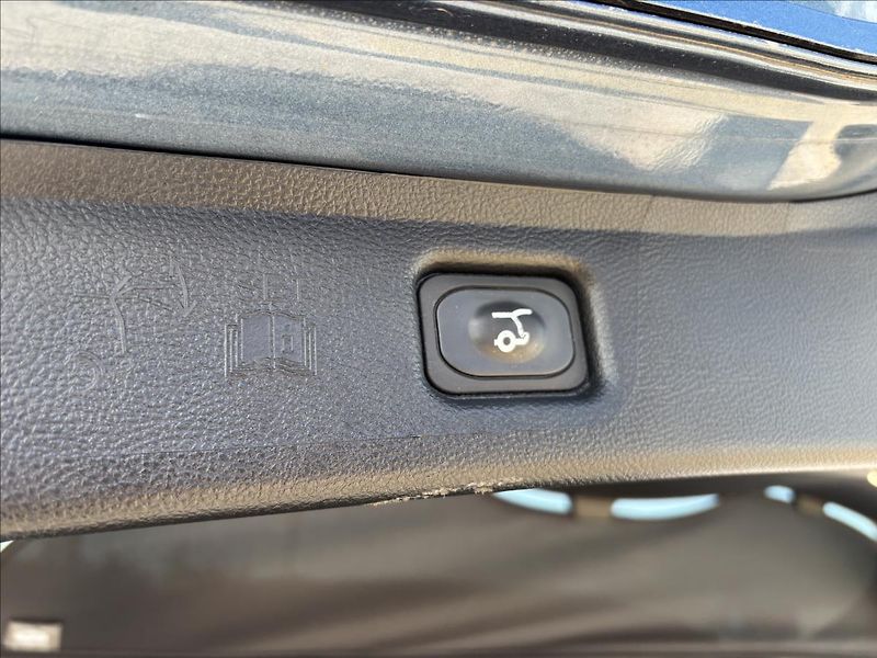 Ford S-MAX 2,5 HEV ST-Line 140kW - fotka 15 z 55