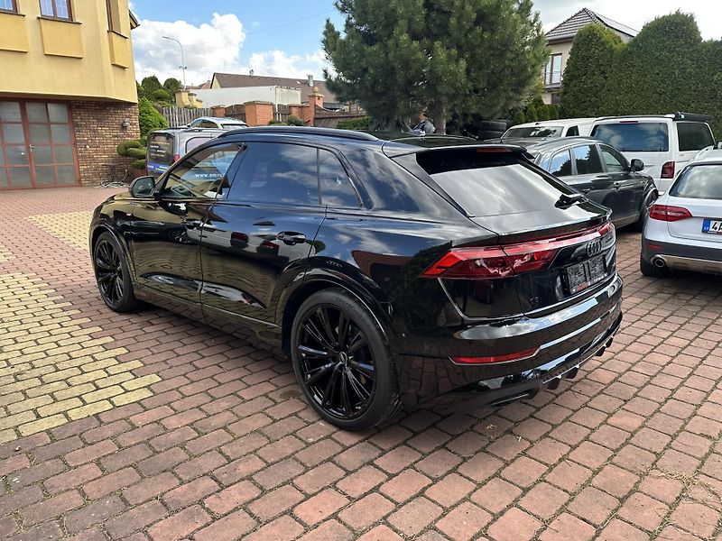 Audi Q8 (2025) 50TDi,HEAD-UP,PANORAMA, KARBON - fotka 23 z 39