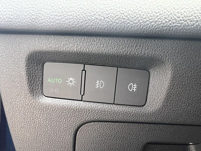 Škoda Octavia (2022) 1,5 TSi110kWSTYLEDSG REZERVACE - fotka 12 z 34