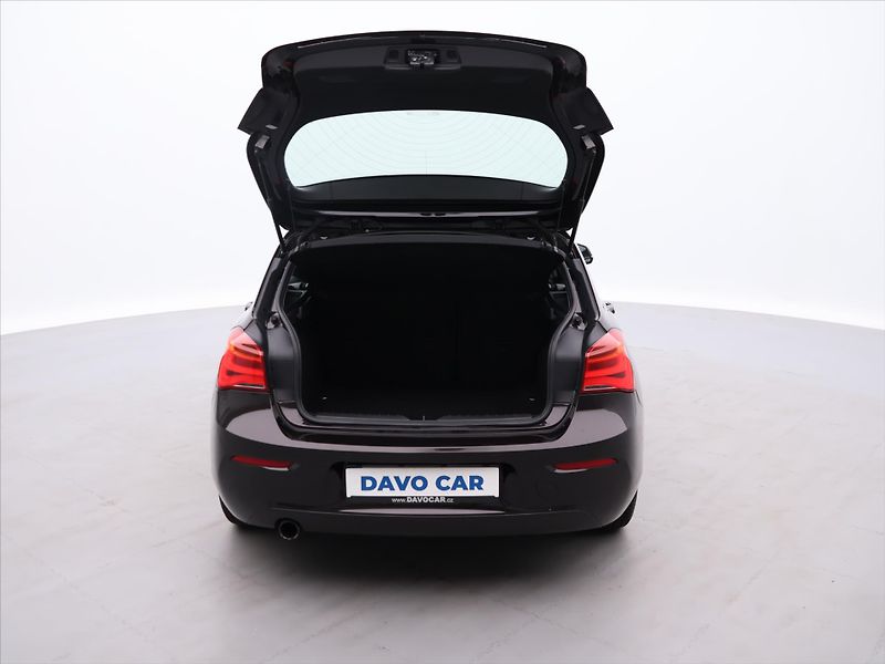 BMW Řada 1 1,5 118i Advantage 1.Maj. - fotka 9 z 30