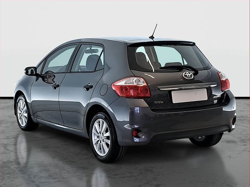 Toyota Auris (2010) 1.3 Dual VVT-i, Park. senzory - fotka 4 z 16
