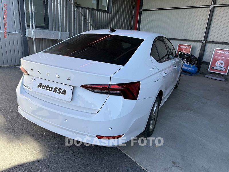 Škoda Octavia (2021) 1.5 TSi, 2.maj,ČR, Ambition - fotka 2 z 3