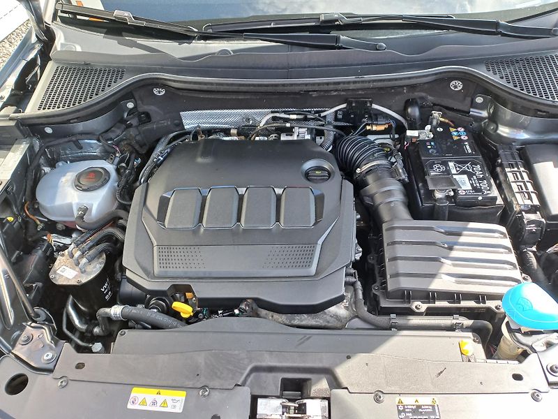 Škoda Karoq (2024) 2.0TDi 85kW DSG ČR DPH Fresh - fotka 16 z 21
