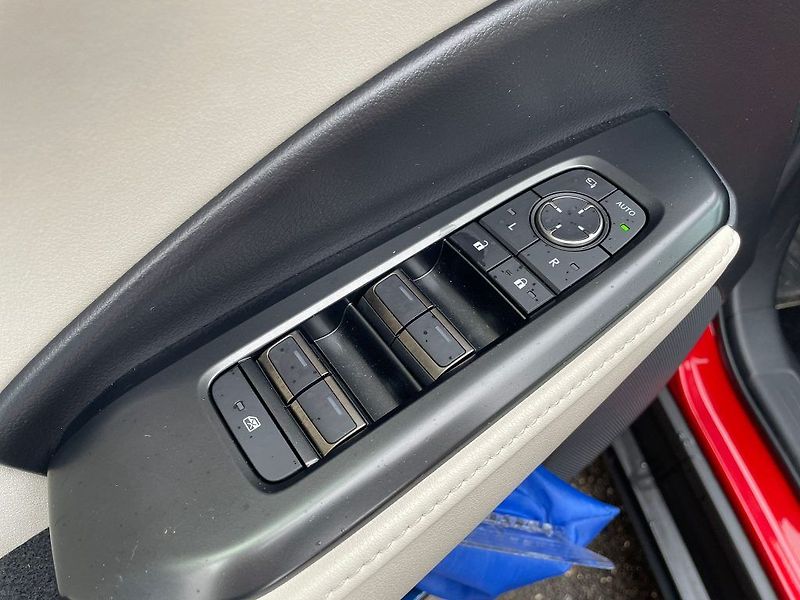 Lexus LBX NG23 1.5L HEV CVT - fotka 15 z 26