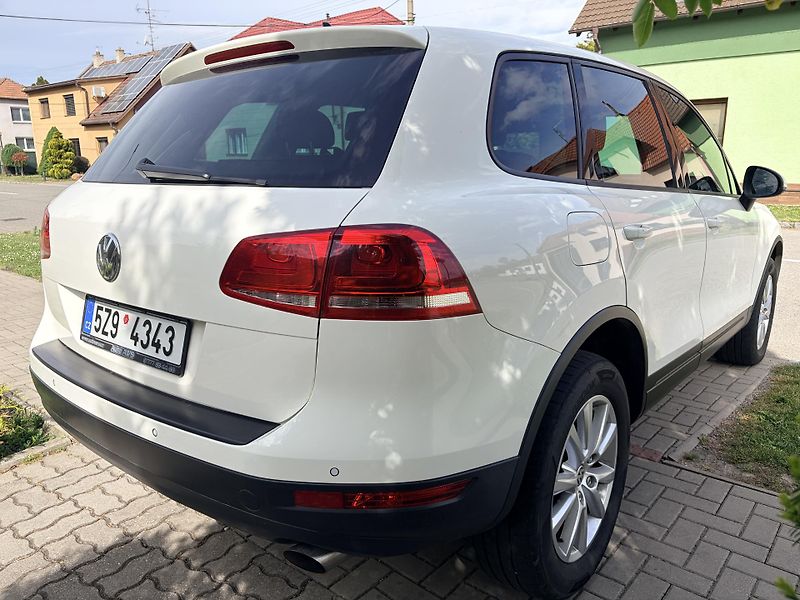 Volkswagen Touareg 3.0TDI V6 DSG 4x4 VZDUCH - fotka 4 z 56