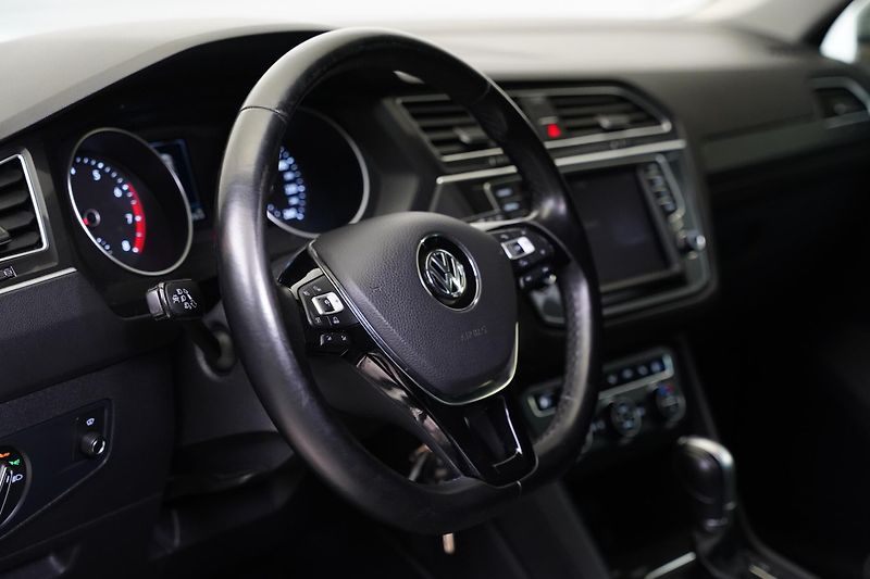 Volkswagen Tiguan - fotka 14 z 25
