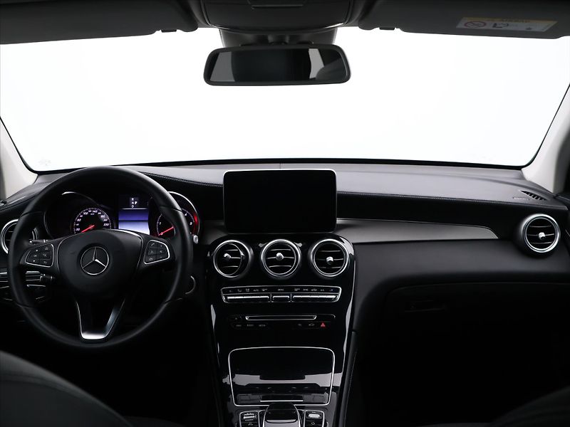 Mercedes-Benz GLC 2,1 220d 125kW 4MATIC CZ DPH - fotka 20 z 27