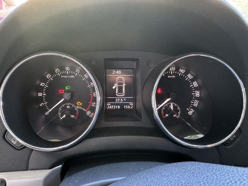 Škoda Yeti 2.0TDI 81kW ČR  první majitel  - fotka 16 z 17