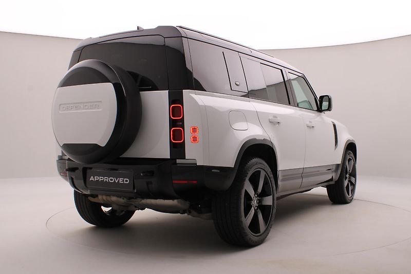 Land Rover Defender 110 D300 X-DYNAMIC HSE AWD AUT - fotka 12 z 49