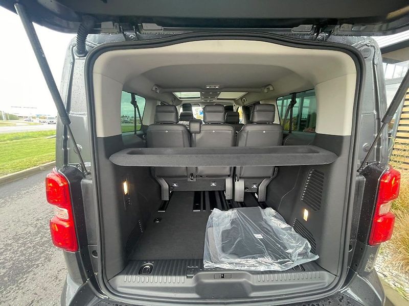 Toyota ProAce Verso 2.2D L2 180k AT VIP Skyview - fotka 10 z 30