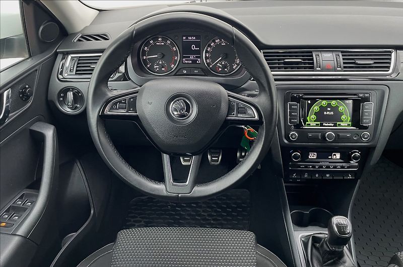 Škoda Fabia 1,0 TSi,1.maj.,ČR,po servisu - fotka 12 z 22