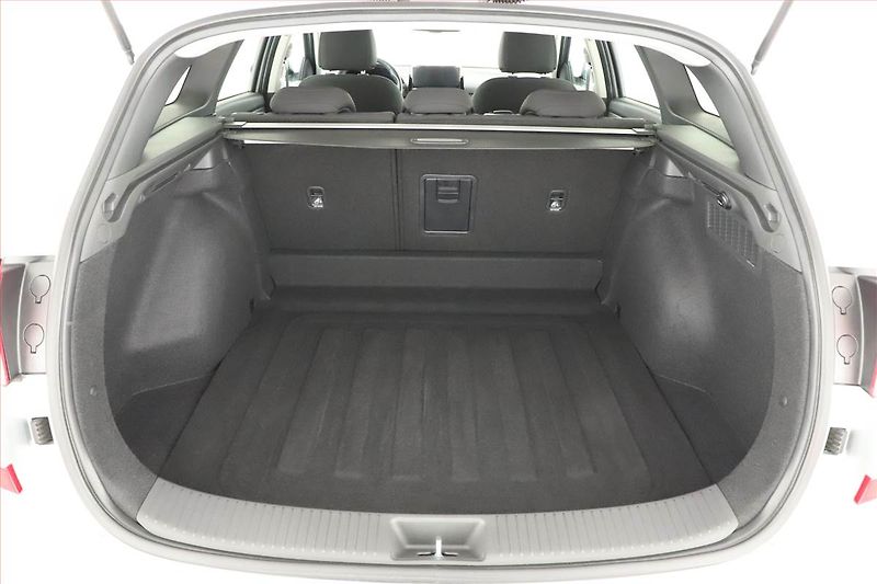 Hyundai i30 (2025) 1.0 T-GDI, STYLE, AUTOMAT - fotka 11 z 21