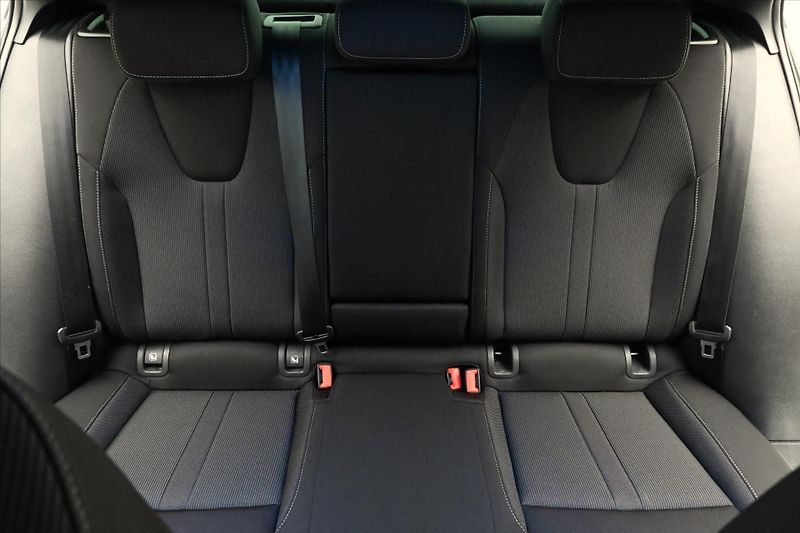 Škoda Octavia 1,5 TSI 110 kW TAŽNÉ NAVI Záru - fotka 28 z 32
