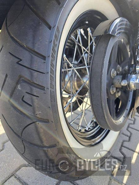 Harley-Davidson (2012) XL 1200 CB Sportster Custom Li - fotka 10 z 20