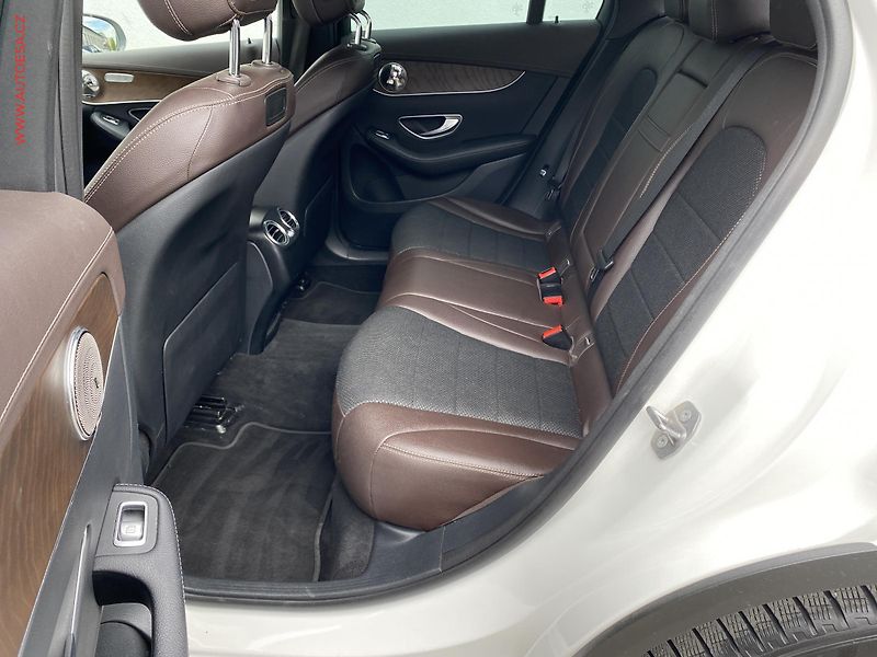 Mercedes-Benz GLC (2016) 2.0T 250 4Matic, ČR, AT, LED - fotka 10 z 19
