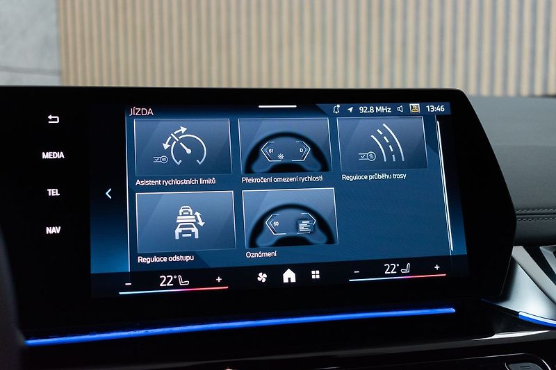 BMW Řada 2 218d ///MSPORT*ZÁRUKA*DPH*ČR 1 - fotka 40 z 49