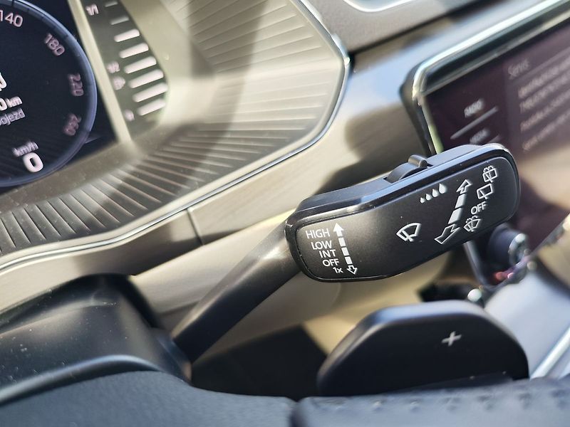 Škoda Superb 2.0 TDI/147kW Style DSG 4x4 - fotka 29 z 34