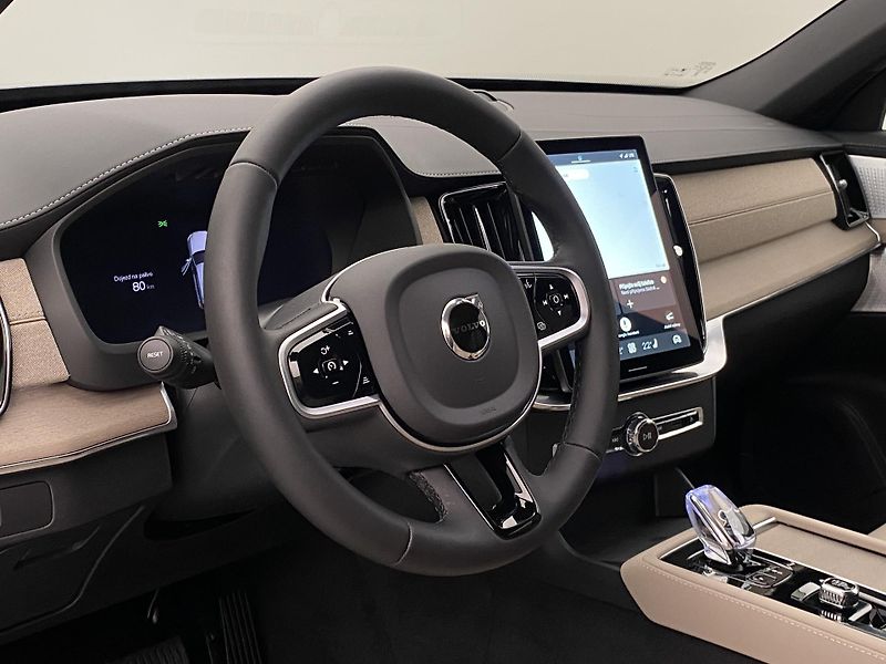 Volvo XC90 (2026) B5 AWD AUT BRIGHT PLUS 7míst - fotka 4 z 71