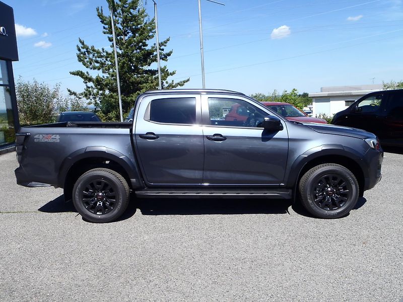 Isuzu D-Max  2.2 Double Cab V-CROSS 4x4 - fotka 4 z 26