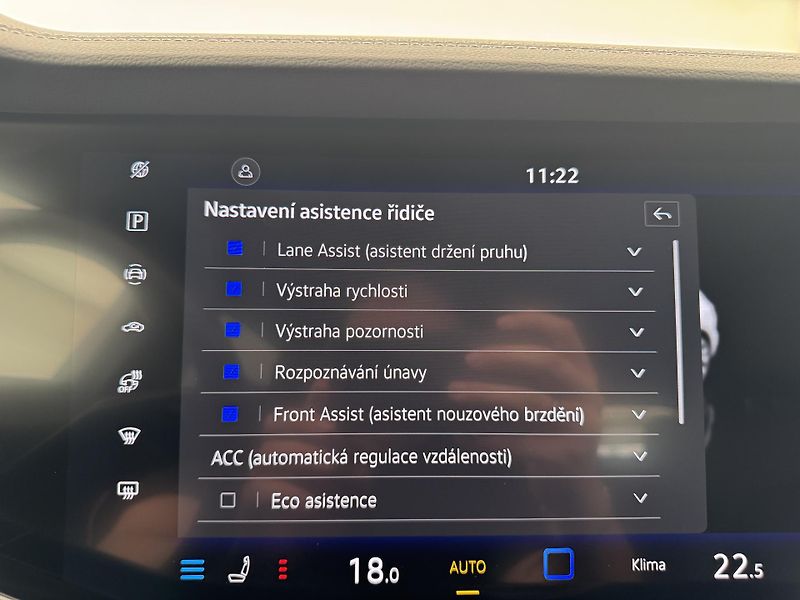 Volkswagen Touareg 3.0Tdi*1-MAJ*DPH*R-LINE*HUD* - fotka 31 z 47