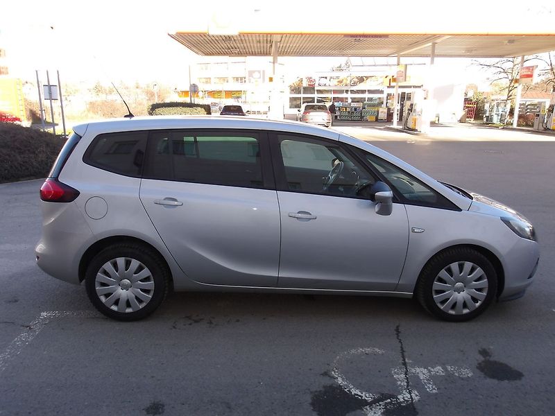 Opel Zafira 2,0DTi AUTOMAT !!! PĚKNÁ ! - fotka 8 z 41