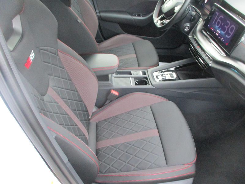 Škoda Octavia (2022) combi IV 2,0 RS - fotka 7 z 11