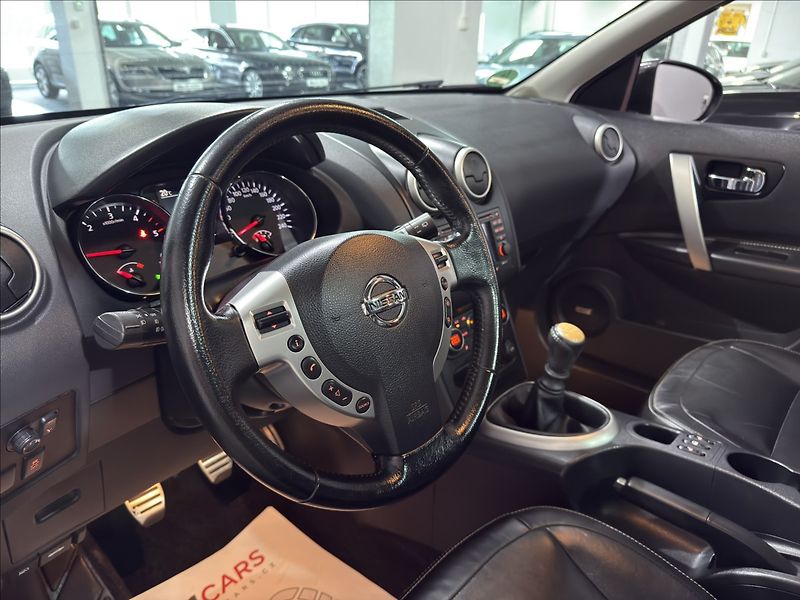 Nissan Qashqai 2,0   dCi PANO XENON KŮŽE NAVI - fotka 8 z 45