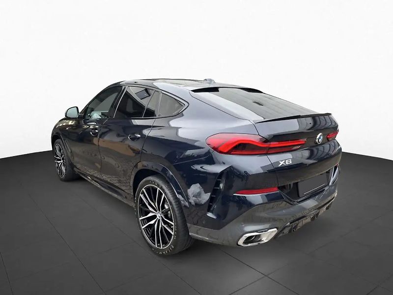 BMW X6 xDrive40d M-Sport Pano HuD 360 - fotka 2 z 11