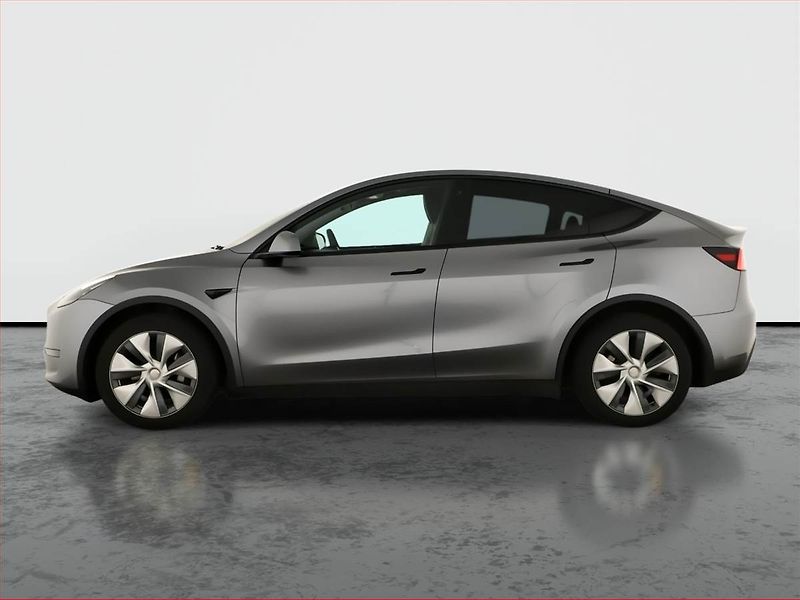 Tesla Model Y (2023) Long Range AWD 79kWh, SoH 92% - fotka 3 z 26