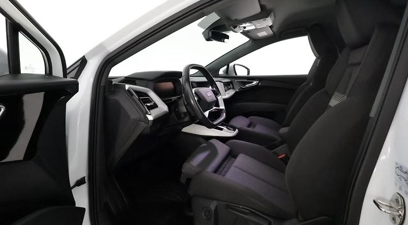 Audi Q4 50 e-tron Q SoH 92% Kamera  - fotka 11 z 23