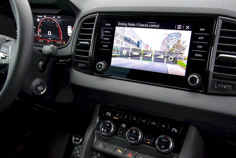 Škoda Karoq (2023) 1.5 TSI 110 KW SPORT LINE - fotka 14 z 25