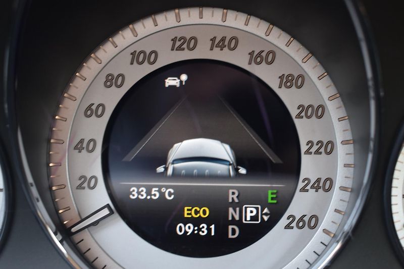 Mercedes-Benz GLK (2014) 350d 4M/vyhřívaná sedadla/Navi - fotka 42 z 43