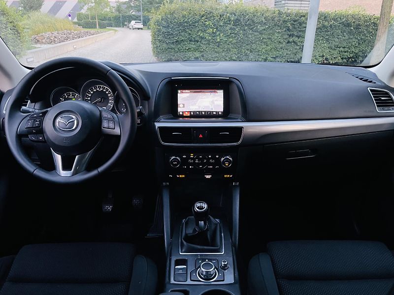 Mazda CX-5 2.0i MANUÁL VÝHŘEV SENZORY LED - fotka 22 z 41