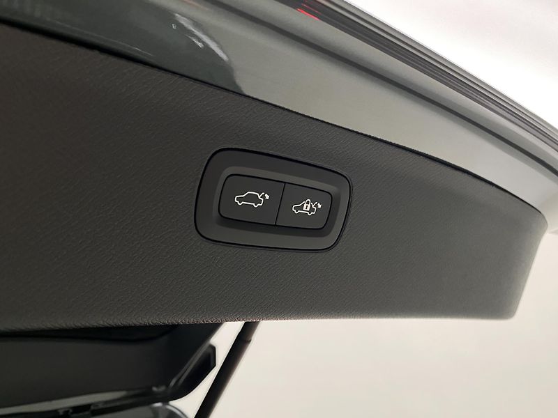 Volvo XC90 (2026) T8 AWD Plug-in BRIGHT PLUS 7m - fotka 23 z 71
