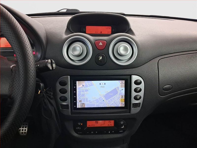 Citroën C2 (2005) VTS 1.6 VTS, Navi - fotka 12 z 16