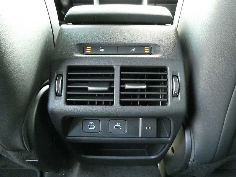 Land Rover Discovery Sport 1,5 Dynamic Se P270e - fotka 18 z 40